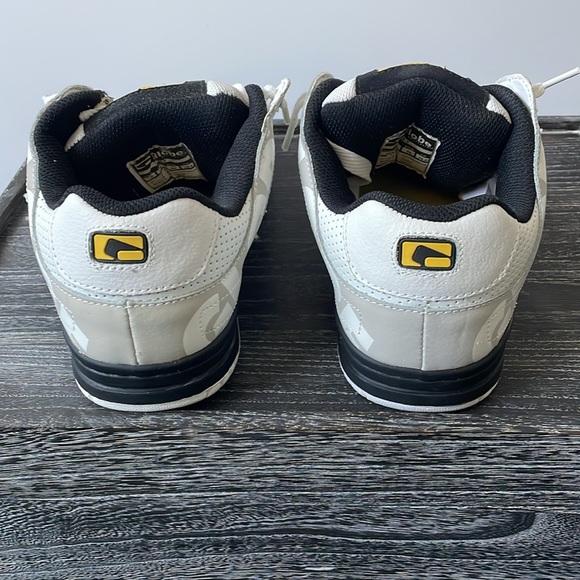 Globe Tilt Men’s Skate Shoes - Picture 5 of 5